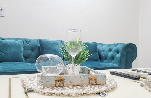 Janakpuri Apartment | Spacious 4-bedroom apartment with WiFi, AC in fantastic New Delhi