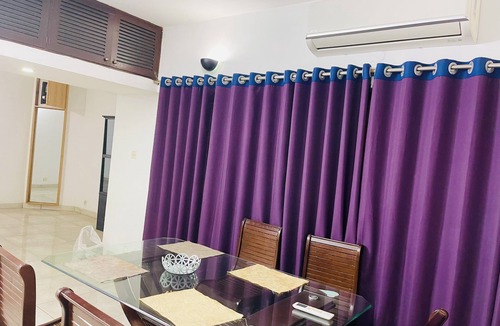 Dhaka Apartment | Spacious 4-bedroom apartment in lovely Dhaka Gulshan with AC, WiFi
