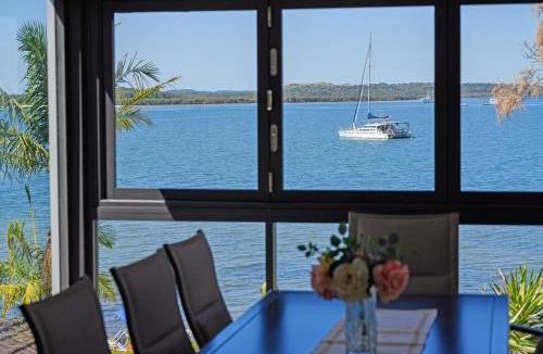 Taren Point House | Spacious 4BR Riverfront Getaway in Taren Point