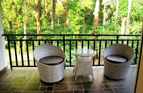 Kaimane Villa | Spacious 5-bedroom villa near Nagarhole with Large Swimming pool and Jaccuzi
