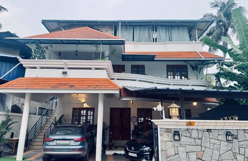 Thiruvananthapuram Villa | Spacious 6-bedroom villa in gorgeous Thiruvananthapuram with AC , Event Space