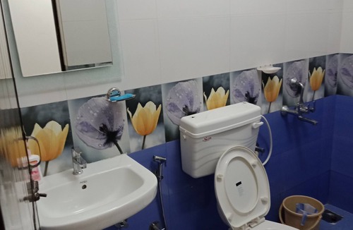 Sainagar Apartment | Spacious apartment, candolim beach & supermarkets at walking distance