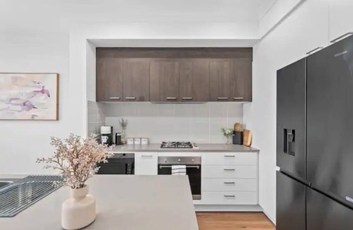 Walkerville Apartment | Spacious chic townhouse in Walkerville, only minutes to the city