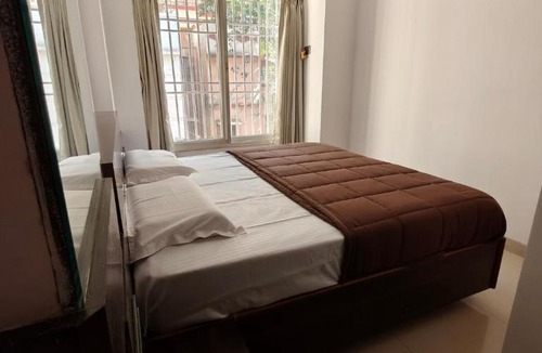 Sanpada Apartment | Spacious Garden Facing 2 BHK in Sanpada 5 mins from DY Patil Stadium
