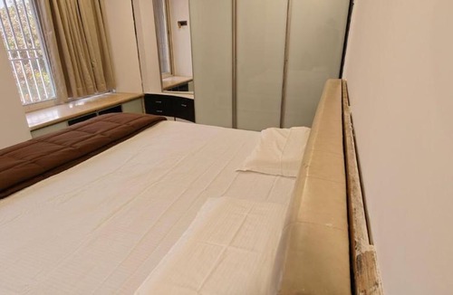 Sanpada Apartment | Spacious Garden Facing 2 BHK in Sanpada 5 mins from DY Patil Stadium