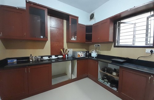 Mylapore Villa | Spacious, Heritage 1-bedroom apartment in Alwarpet, Chennai