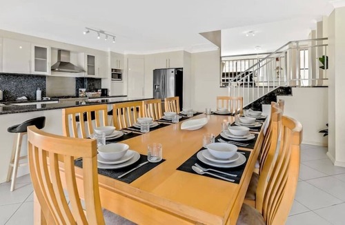 Lake Heights House | Spacious Home With Lake Views