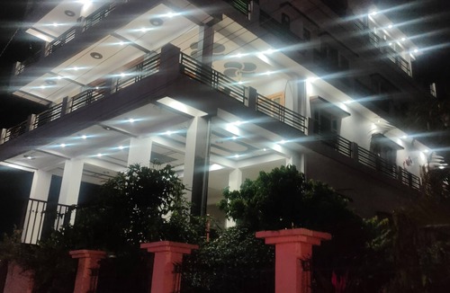 Paltan Bazaar House | Spacious house in Dehradun with AC WiFi The price mentioned is per room charge