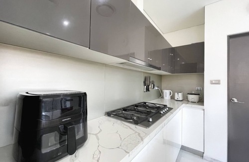 Fairfield West House | Spacious, Modern 2 En-suite Duplex w/Garage