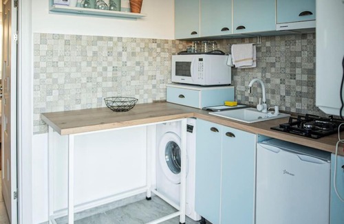 Navodari House | Spacious studio near lake