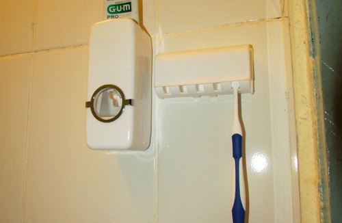 Kidono Apartment | Spacious studio with hot shower and FREE Wi-Fi and it is a noise free zone.