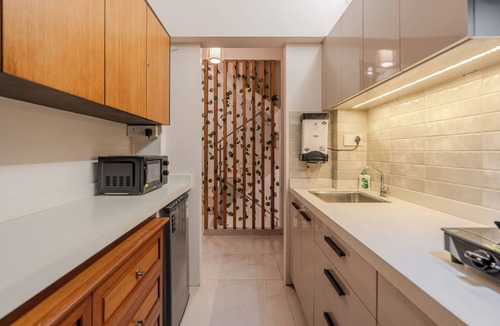 Pune Apartment | Spacious & Stylish Apartments, Just 6 KM from Pune Airport!