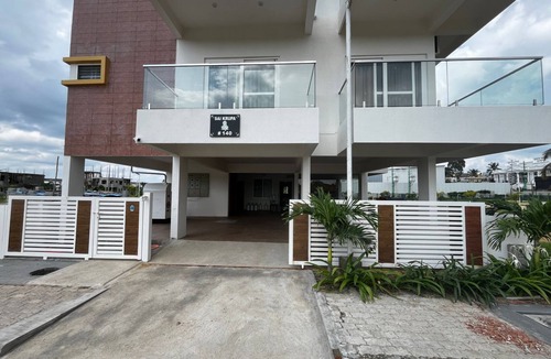 Mysore Apartment | Spacious Top Floor Luxury 3-bedroom with AC and WiFi in enchanting Mysuru