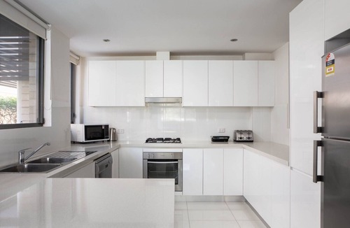 Westmead Apartment | Spacious Two-Bedroom Apartment near Hospital
