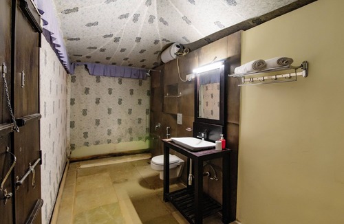 Alwand Hotel | Spandan Holiday Homes