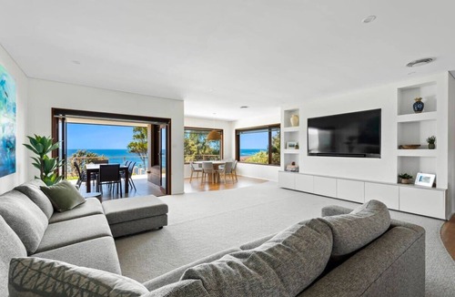 Shellharbour House | Spectacular Ocean Front home With Pool