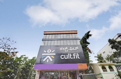 Yelahanka Hotel | SPOT ON Gayatri Comforts