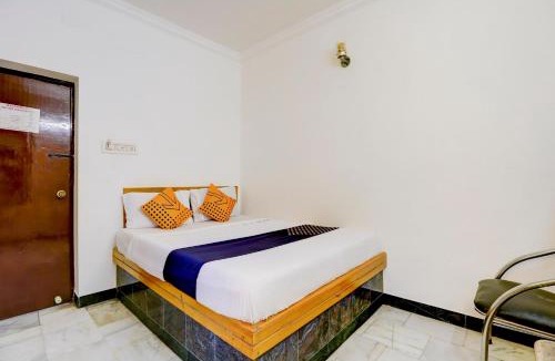 Sadras Hotel | SPOT ON JAYAM RESIDENCY