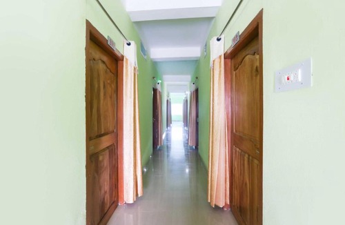 Garoi Hotel | SPOT ON Patra Palace