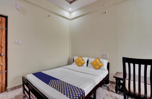Manchanabele Hotel | SPOT ON Sneha Boarding And Lodging
