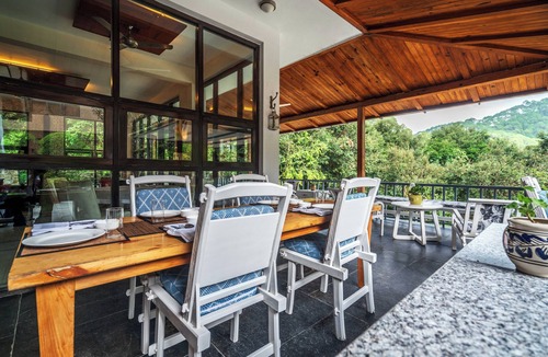 Bhimtal Villa | Spring Casa, Bhimtal By Ebony Stays – Luxury 4BHK Villa with Mountain View