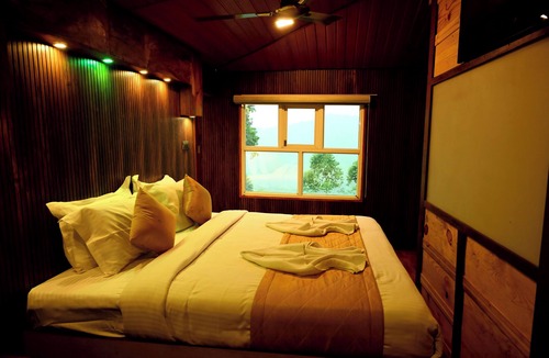 Devikolam Hotel | Spring Muunnar
