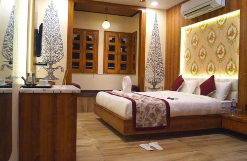 Udaipur Hotel | Spring Sky Udaipur by ShriGo Hotels