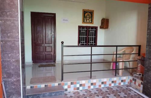 Tiruchendur Villa | SREE Family AC Stay Walk to Murugan Temple