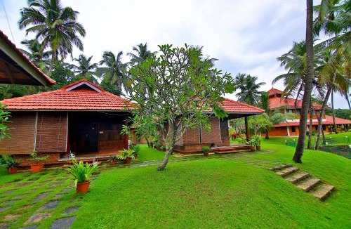 Neeleshwar Hotel | SREE GOKULAM NALANDA RESORTS