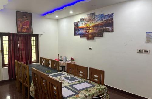Thalassery Hotel | Sreedevi Gardens