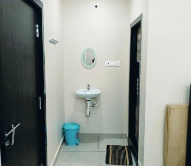 Pithapuram Hotel | Sri Datta Paduka Nivas