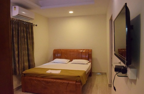 Kalapet Hotel | Sri Ganesh Mahal