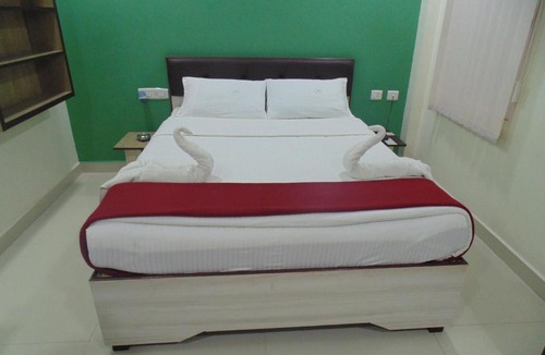 Enathur Hotel | Sri Hari Residency