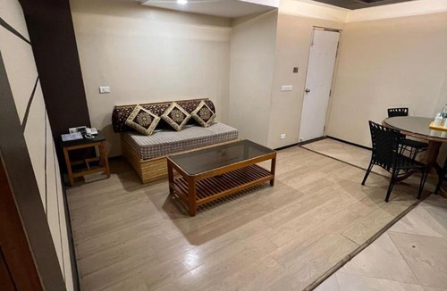 Palayankottai Hotel | Sri Janakiram Hotels