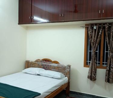 Theni House | Sri Vasishta Homestays