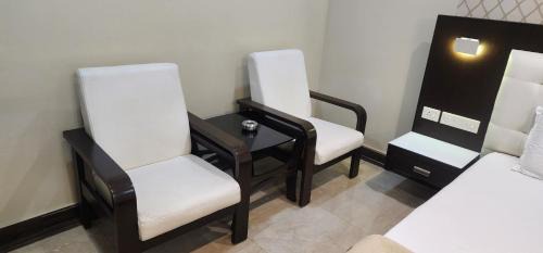 Rajahmundry Hotel | SRI ViJETHA ROYAL