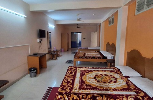 Kushalnagar Cabin | Sri Vinayaka Lodge
