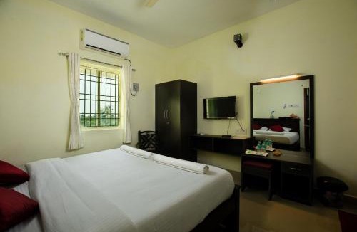 Tiruvallur Hotel | Srichand Business Class Rooms