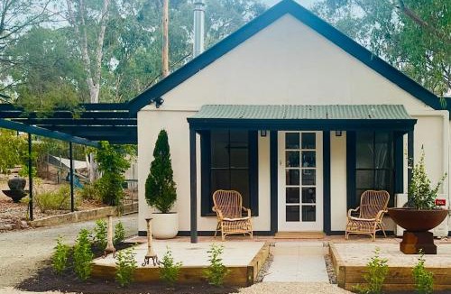 Clare Bed & Breakfast | St Helen's Cottages