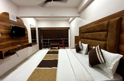 Ahmedabad Hotel | STAR HOTEL