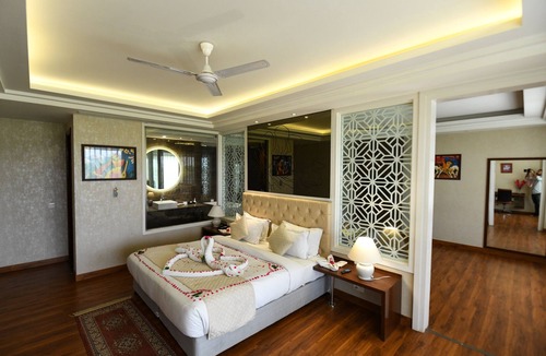 Jaipur Hotel | Stardom Resort