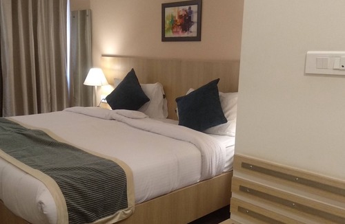Neemrana Hotel | Starlit Suites Neemrana