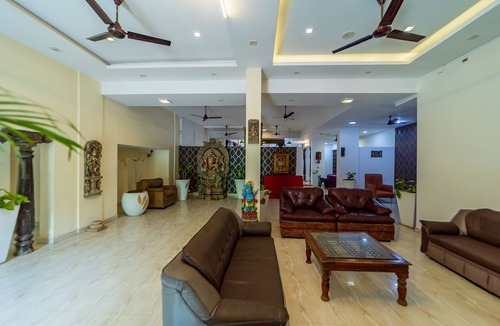 Bommayapalayam Hotel | Starlite Hotels