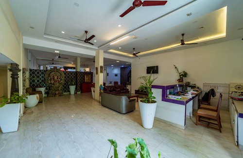 Bommayapalayam Hotel | Starlite Hotels