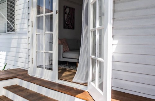 Ettalong Beach House | Stay 3 nights, pay 2 this Winter*