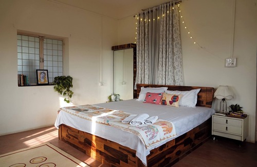 Gwalior House | Stay at Amaltas: Farmhouse on an Organic Pet-Friendly Farm in Gwalior
