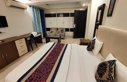 Greater Kailash I Bed & Breakfast | Stay N Move Residency Kailash Colony Metro Station,Greater Kailash1,Nehru Place
