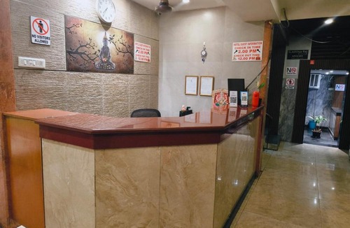 Mylapore Tiruvallikk Hotel | Stay N Tour Home Adyar Chennai