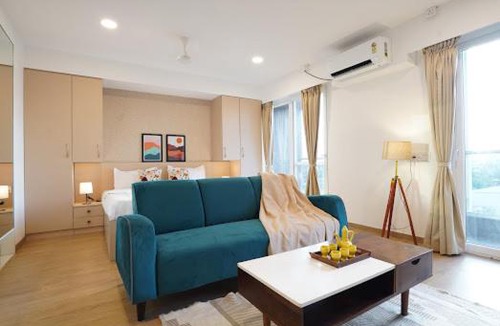 Viman Nagar Apartment | Stay Vista - Neon homeotel - 1 km from Airport