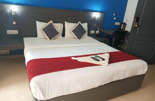 Mylapore Tiruvallikk Apartment | StayEasy Tiruvanmiyur (Unit of Prohotel)